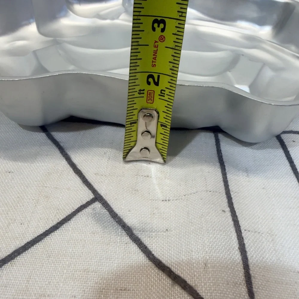 Wilton Superman Cake Pan 14